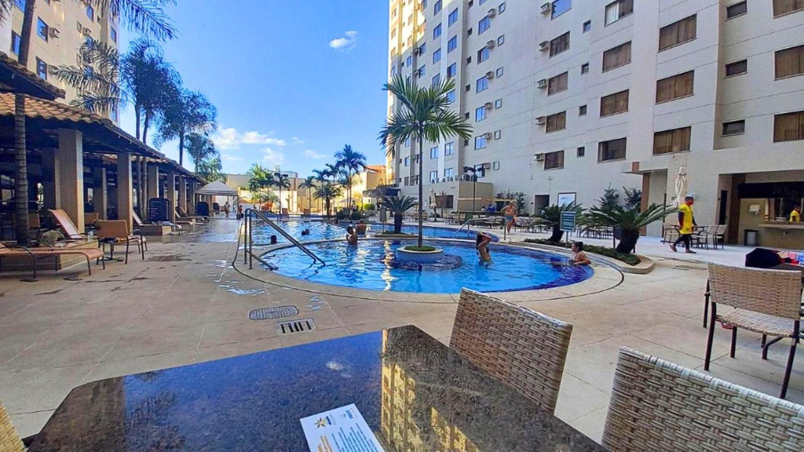 Prive Boulevard - D *